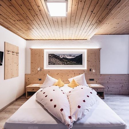 Hotel Ranuimuellerhof Funes  Eksteriør bilde