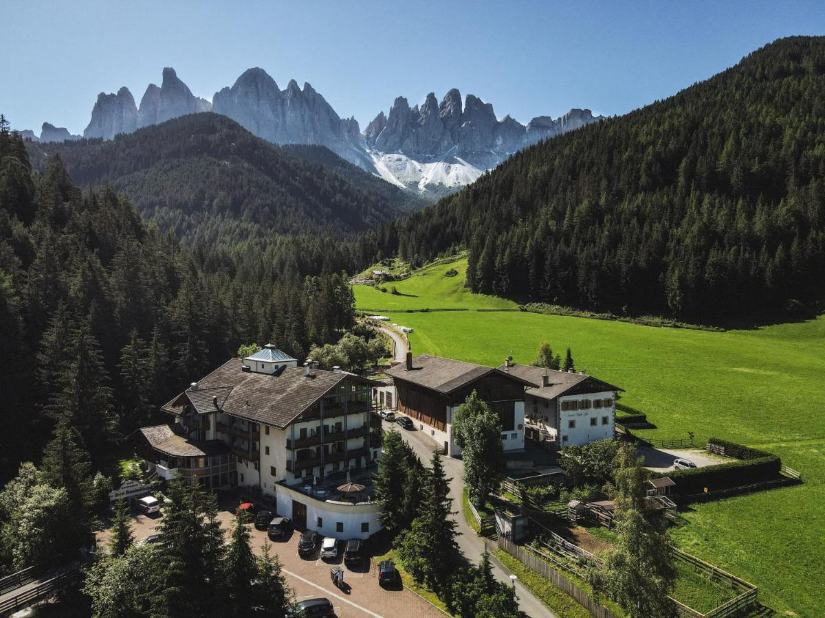 Hotel Ranuimuellerhof Funes  Eksteriør bilde