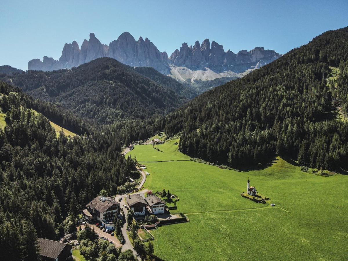 Hotel Ranuimuellerhof Funes  Eksteriør bilde