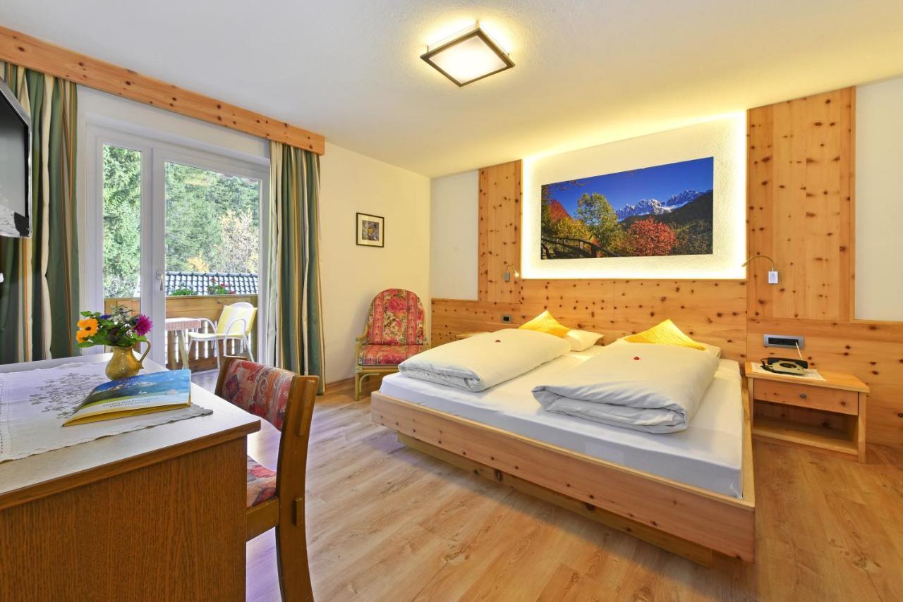 Hotel Ranuimuellerhof Funes  Eksteriør bilde