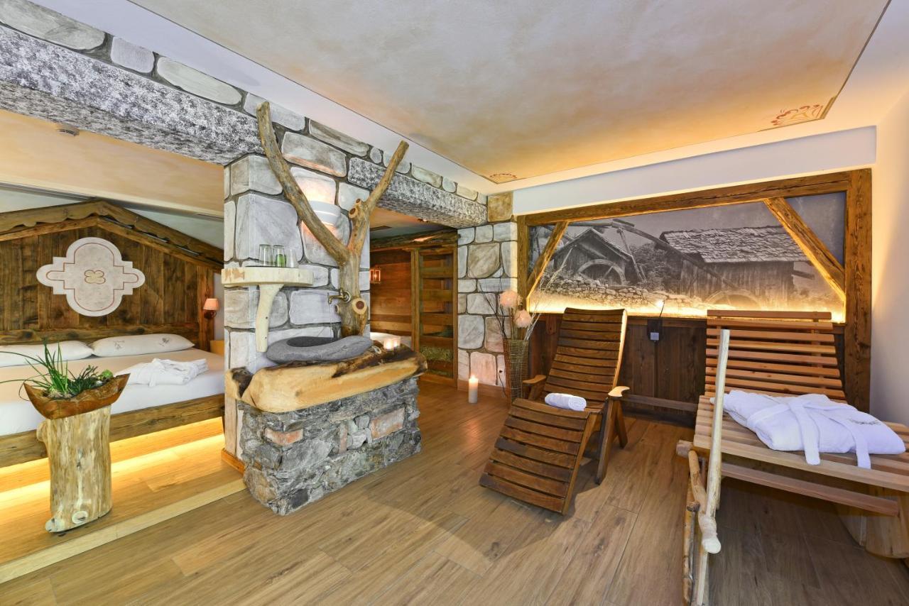 Hotel Ranuimuellerhof Funes  Eksteriør bilde
