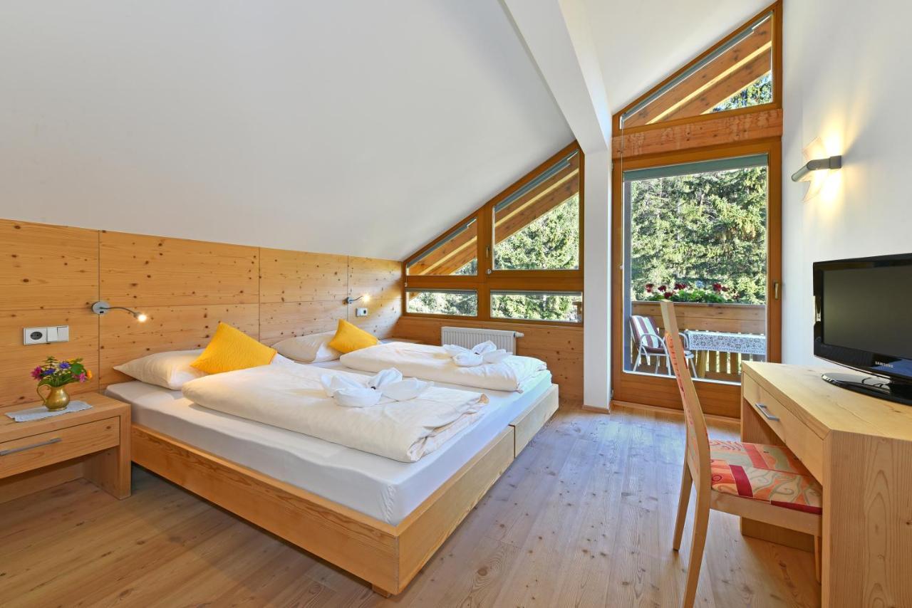 Hotel Ranuimuellerhof Funes  Eksteriør bilde