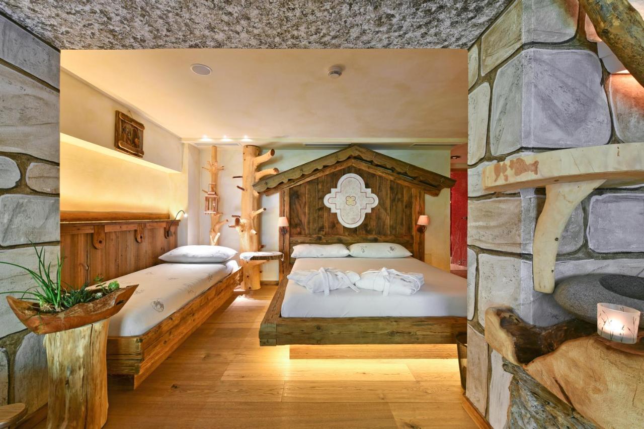 Hotel Ranuimuellerhof Funes  Eksteriør bilde